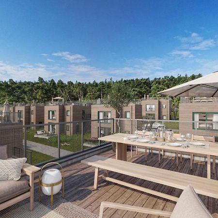Vaestoes Strand By First Hotels Lärbro Exterior foto